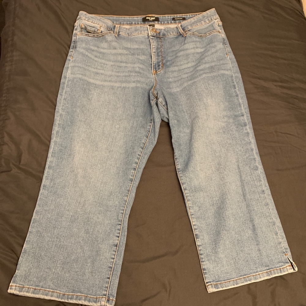 NINE WEST CAPRIS